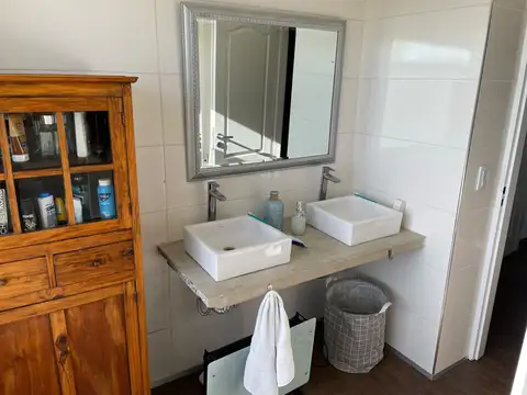 Casa 7 ambientes con 3 baños
