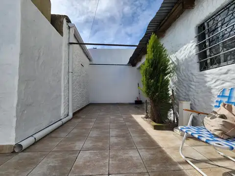 ¡Dos dormitorios con patio amplio, sin expensas! 