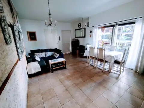 Depto Tipo Casa en Venta de 4 ambientes