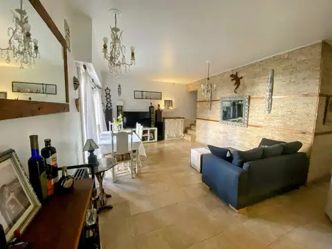 Depto Tipo Casa en Venta de 3 dormitorios