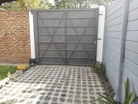 Ochoa nº 1000 Esq. Cordoba