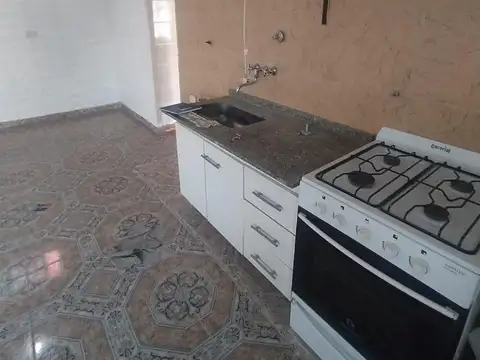 Depto Tipo Casa en Alquiler de 2 ambientes