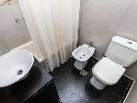 VENTA DPTO -PLANTA BAJA- 2 AMB LANUS REFACCIONADO