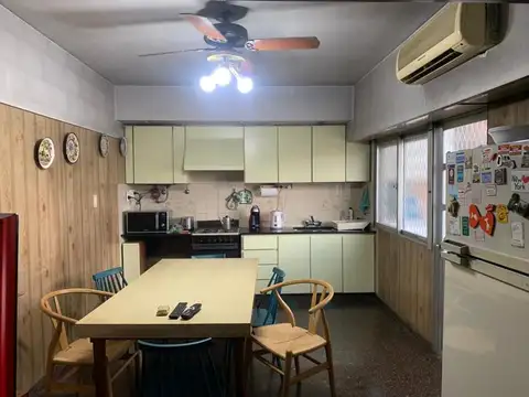 DOS TIPO CASA EN BLOCK, SOBRE LOTE PROPIO CON GARAGE Y LOCAL