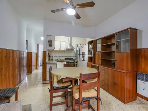 Casa 4 ambientes con 1 baño