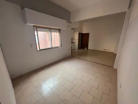 Departamento en Alquiler en Villa Ballester, $ 650.000