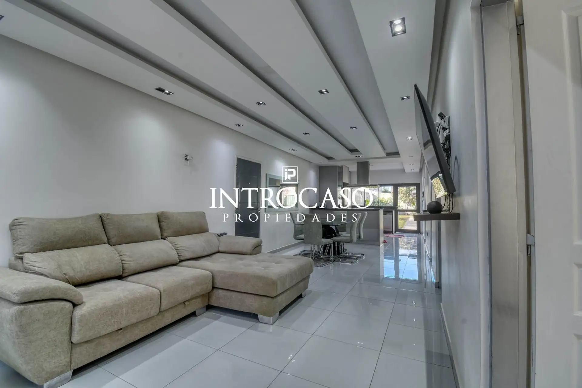 Casa Moderna 3 Abientes + Departamento