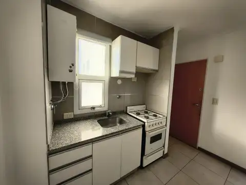Departamento en Alquiler en Republica De La Sexta, $ 350.000
