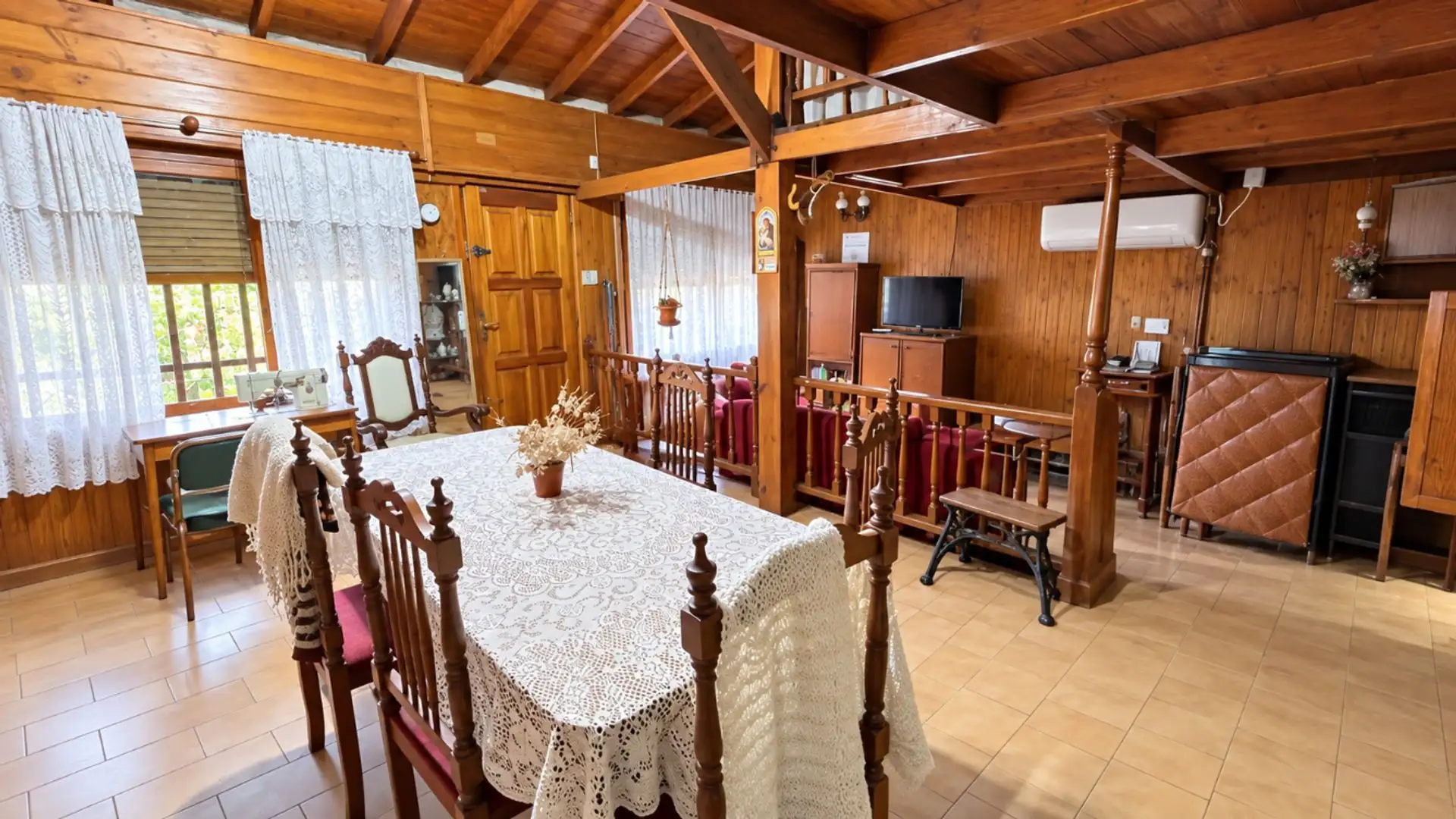 Casa 3 amb en venta en Las Avenidas con galpón