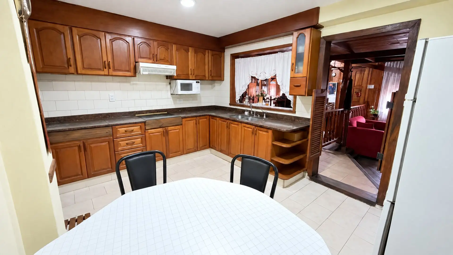 Casa 3 amb en venta en Las Avenidas con galpón