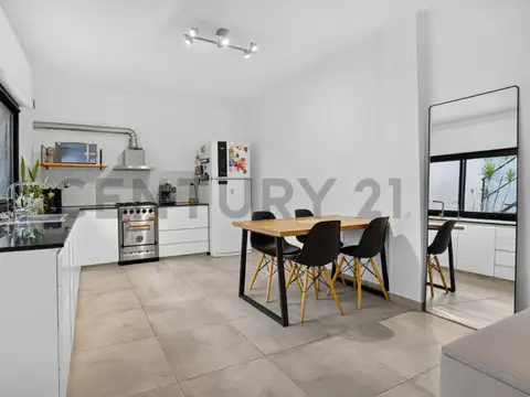 Hermoso PH 2 ambientes con Patio y Terraza Propia