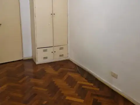 PARANA 900, Piso 3