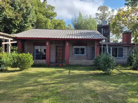 VENTA CASA QUINTA EN EZEIZA -AMPLIO LOTE Y QUINCHO