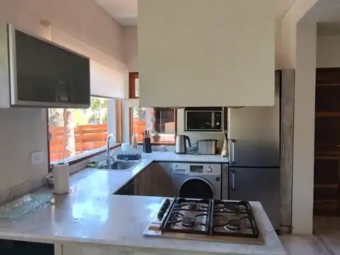 Hermosa casa 3 ambientes, en zona sur de mar azul 