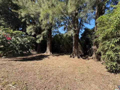 Lote de 432 m2 con piscina en venta en Maschwitz