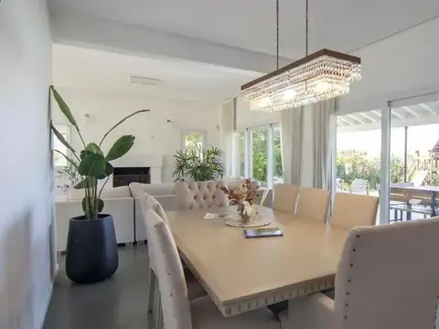 Casa en Alquiler de 3 dormitorios