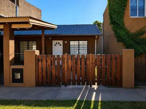 Casa Alquiler City Bell Garage Patio