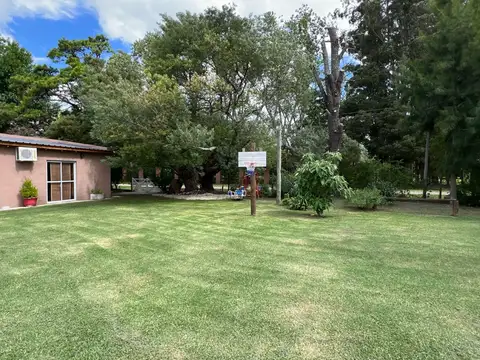 San Carlos e/ Avda Los  Pinos y Las Acacias