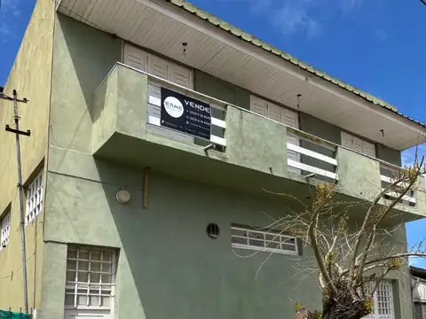 Venta Casa 4 Amb con Galpon