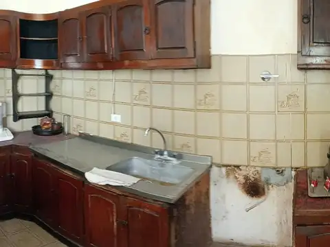 Casa en Venta con 4 cocheras