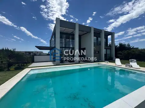 Casa en Alquiler en San Sebastian, USD 2.800