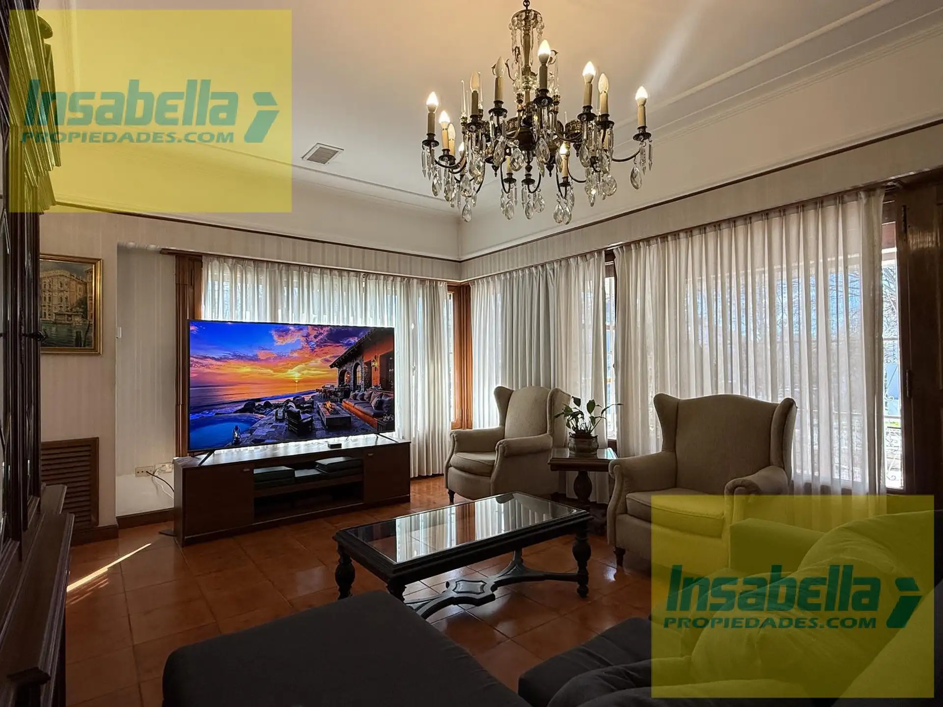 Casa en Primera Junta