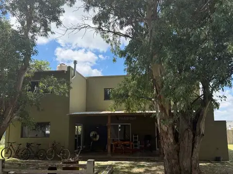 Casa en Venta+Pileta+Parrilla+3 Dorm+Escritorio