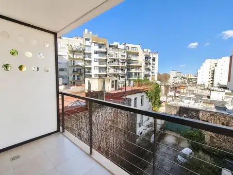 VENTA Monoambiente con Balcón Al Contrafrente. Cochera. Palermo