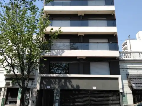 MONOAMBIENTE AMPLIO- VISTA DESPEJADA - BALCON AL FRENTE