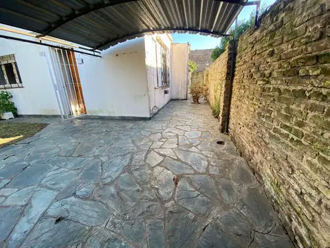 ALQUILER CASA TIPO PH 2 AMBIENTES MUNRO AL FRENTE