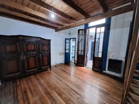 Depto Tipo Casa en Venta 60 años