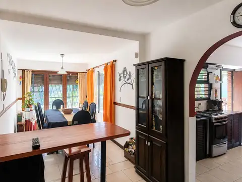 VENTA Casa 5 ambientes  parque quincho en Caisamar