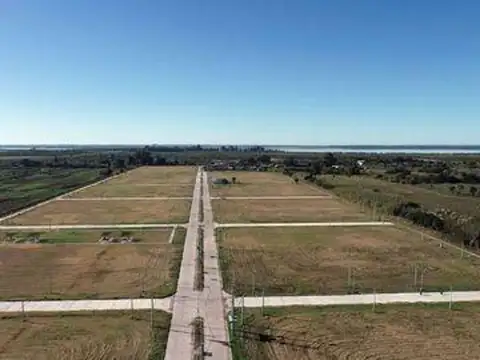 SE VENDE LOTE DE 200M2 EN PRADERAS EL CHAQUITO