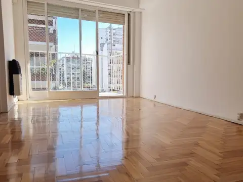 3 AMBIENTES AL FRENTE CON BALCON 7 PISO