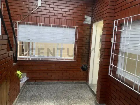 PH 3  ambientes con patio,parrilla y terraza en Alquiler