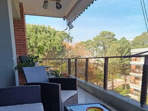 Departamento 4 ambientes con 2 baños