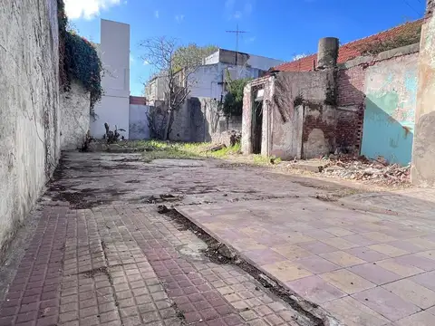 Venta lote en Banfield