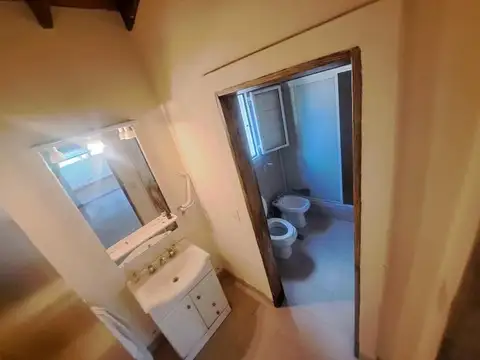 Casa en Alquiler con 5 cocheras