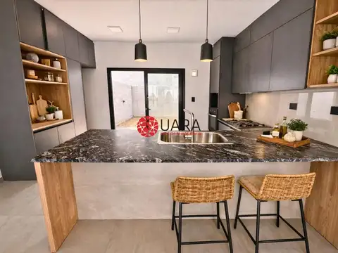 Casa 3 ambientes con 2 baños