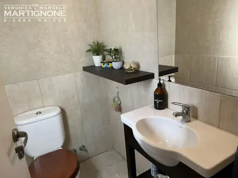 Casa 4 ambientes con 3 baños
