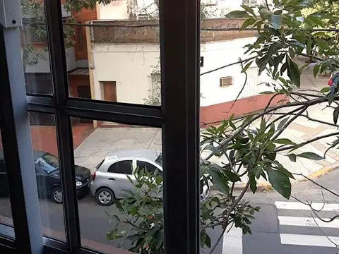 Gabriela Mistral y Lavallol , Piso 1