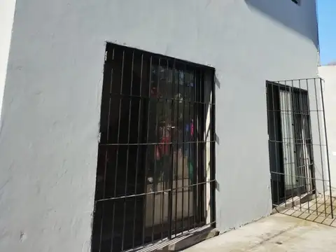 VENTA CASA 6 AMBIENTES FRACISCO ALVAREZ