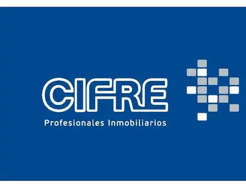Cochera fija descubierta en planta baja. Estratégica ubicación