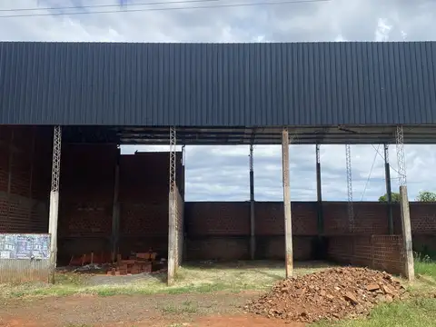 Local en Alquiler en Posadas, $ 800.000