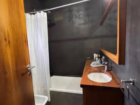Casa en Venta en Rodeo del Medio, USD 180.000