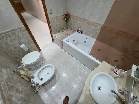 Oficina en Alquiler en Lomas del Mirador, $ 600.000