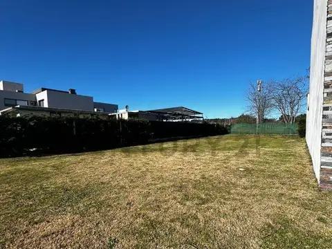 Terreno en Venta en City Bell, USD 74.000