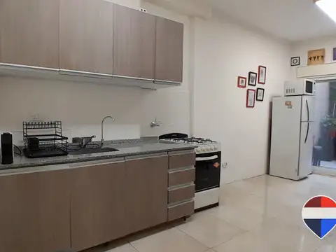 MONOAMBIENTE EN VENTA CON PATIO EN FLORES