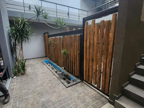 Depto Tipo Casa en Venta en Parque Chacabuco, USD 254.500