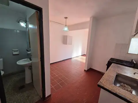 Depto Tipo Casa en Alquiler en La Plata, $ 600.000